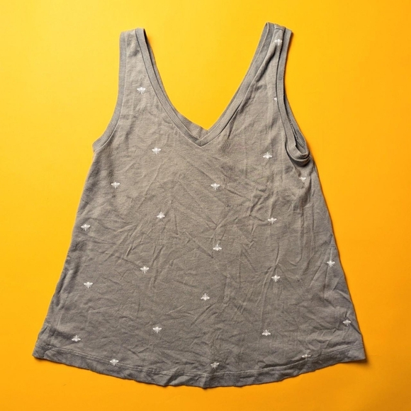 Gray Bee Print Tank Top - Picture 1 of 4